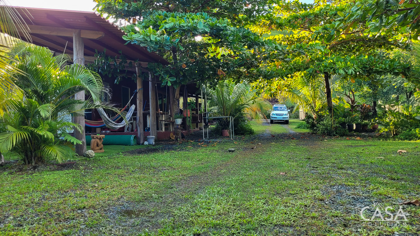 Cambutal Property With 3 Rentals Near Beach Break Boquete Panama Real