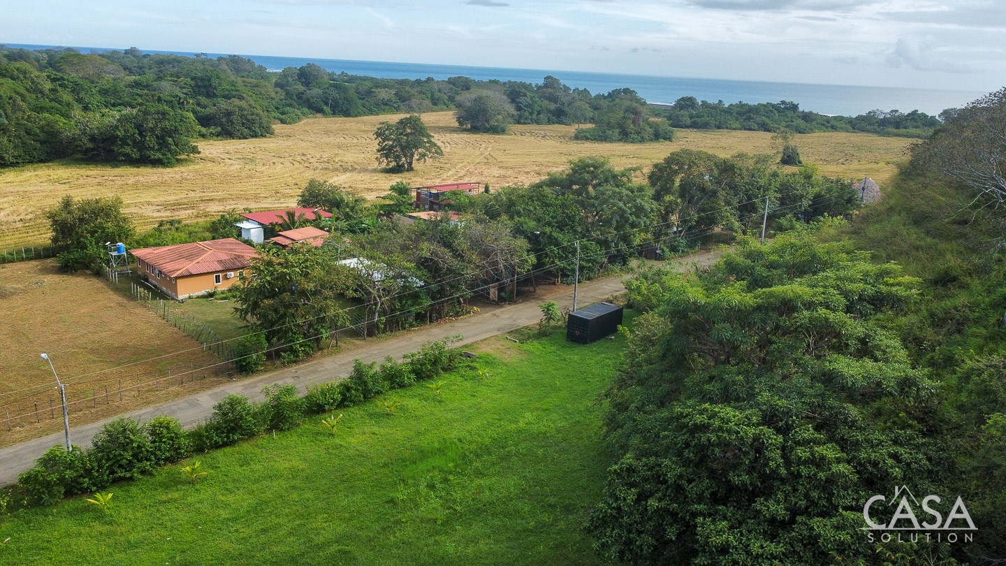 Prime Location! Lot for Sale on Main Road in Cambutal, Los Santos