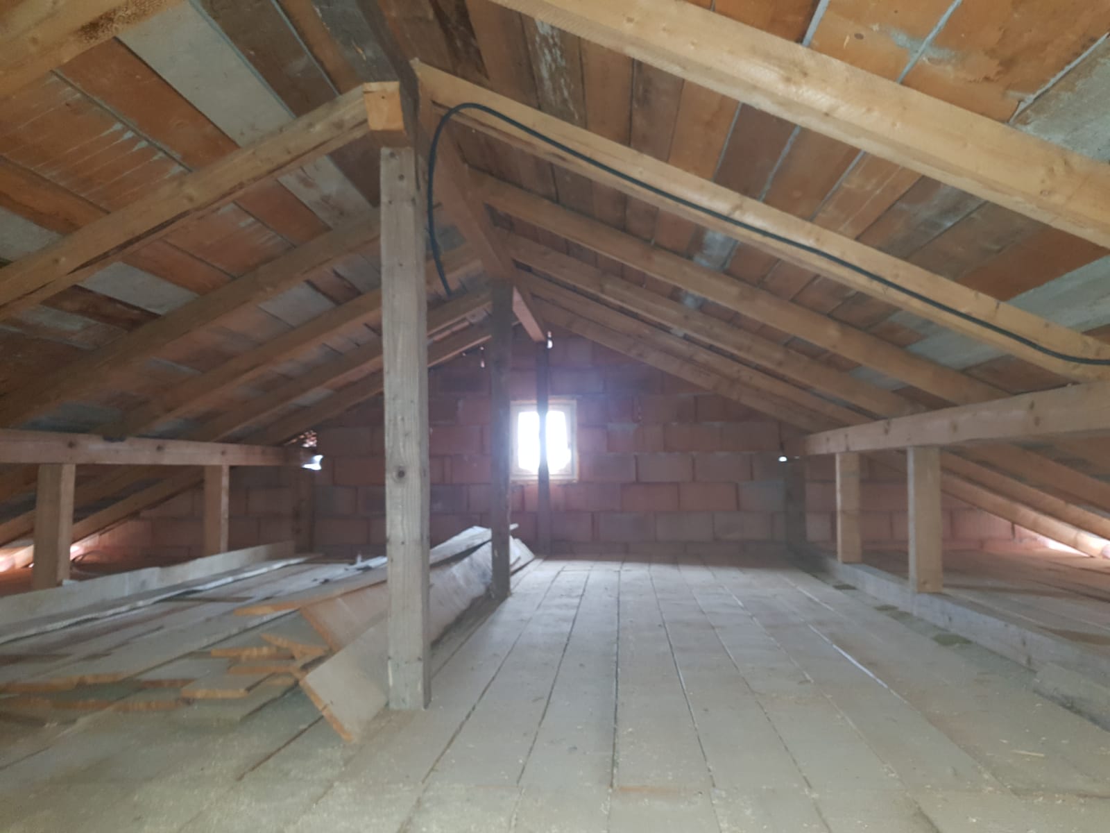 CaseArad.ro Casa in Judetul Arad, Localitatea Zadareni