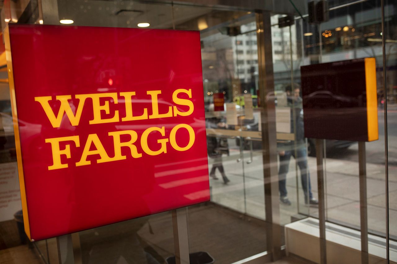 ExWells Fargo Advisor Who Stole 626K for Gambling Imprisoned(01)