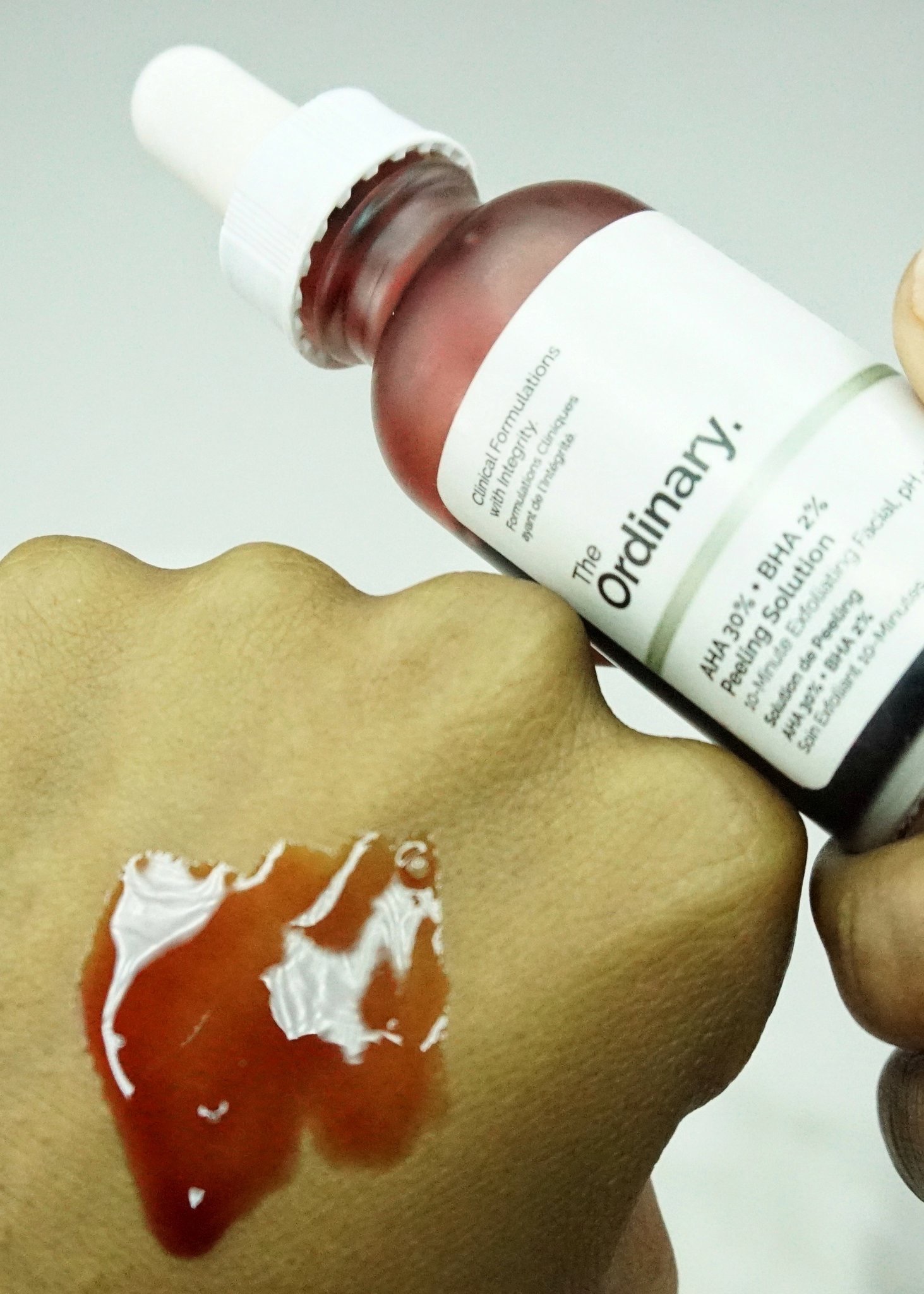 Chemical Exfoliation Vs Physical Exfoliation Your Definitive Guide To