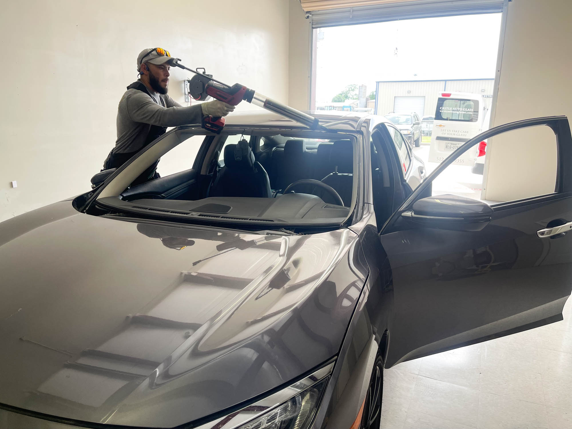 Windshield Replacement Leander TX. Auto Glass Repair Leander TX