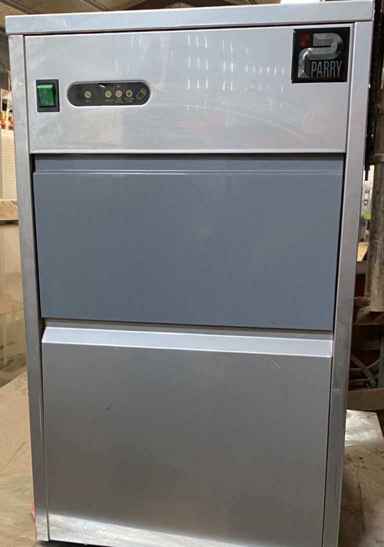 Parry Ice machine 26kg CaterQuip