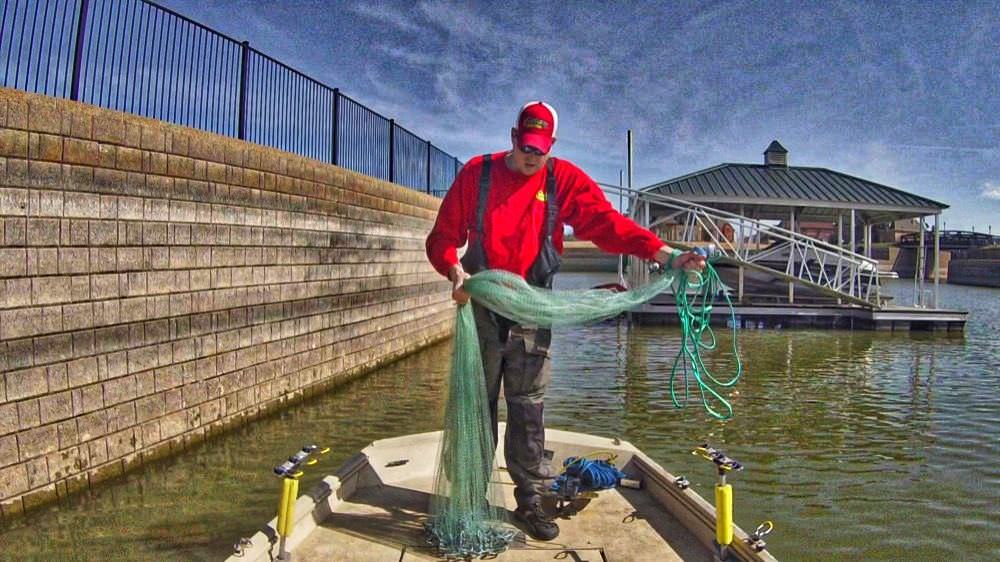 How To Throw a Cast Net The Easy Way