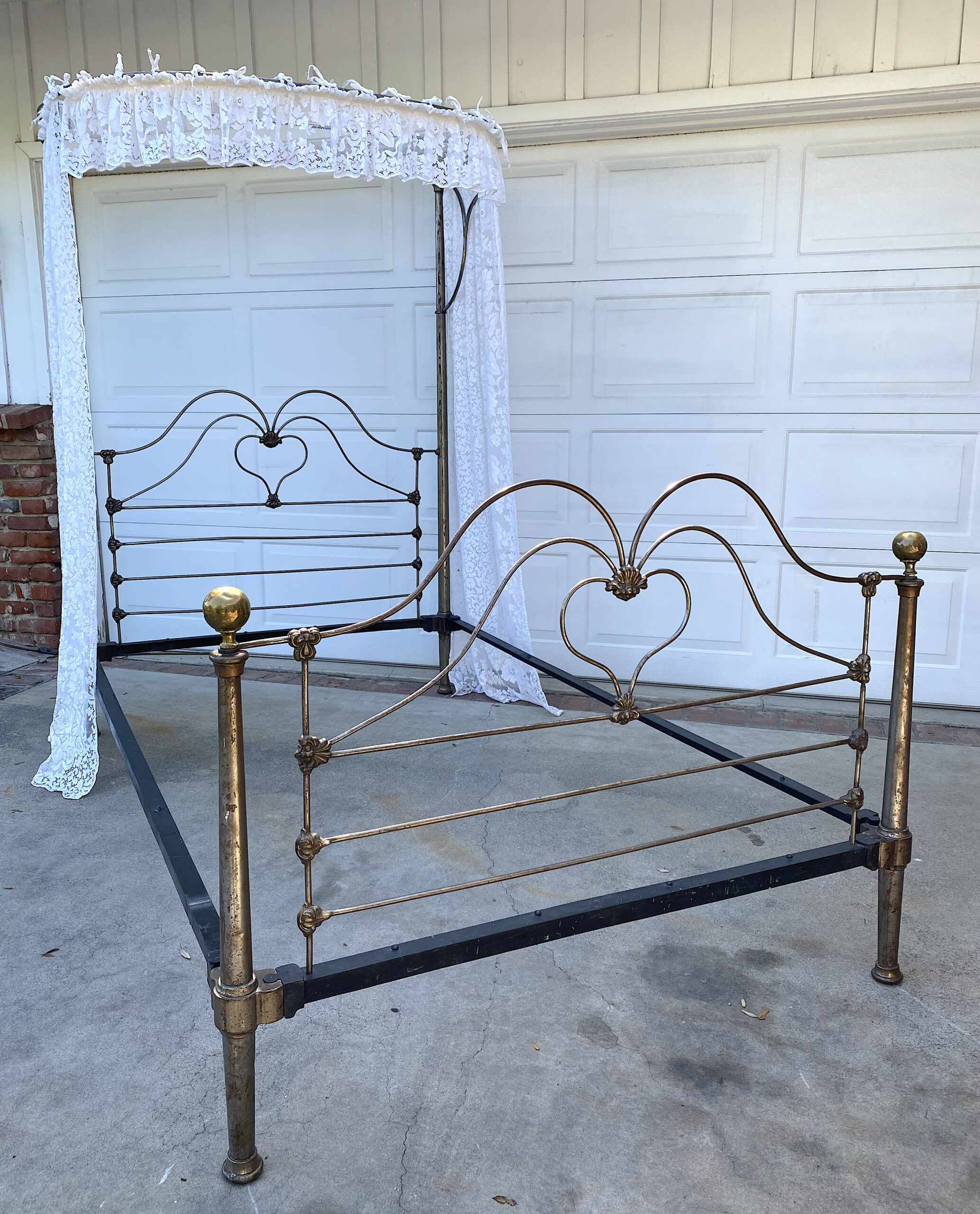The Allure & Fall of Half Tester Antique Iron Beds