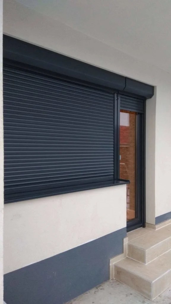 Tâmplărie PVC cu geam termopan si usi Exterior, Rulouri