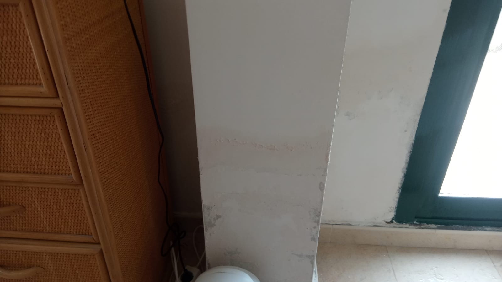 Problems with Damp in Spanish Properties And How to Resolve Them