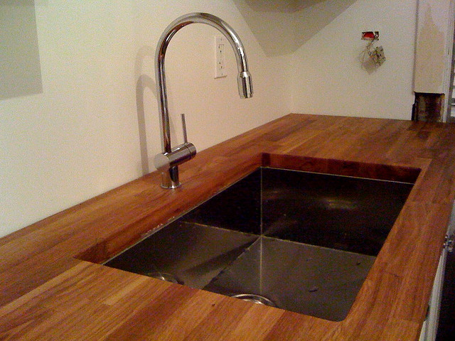 Butcherblock Countertops vs Glass Countertops CBD Glass