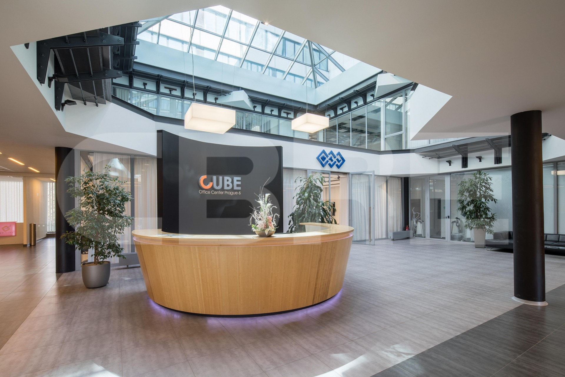 Pronájem kanceláří CUBE Office Center v Praze CBRE