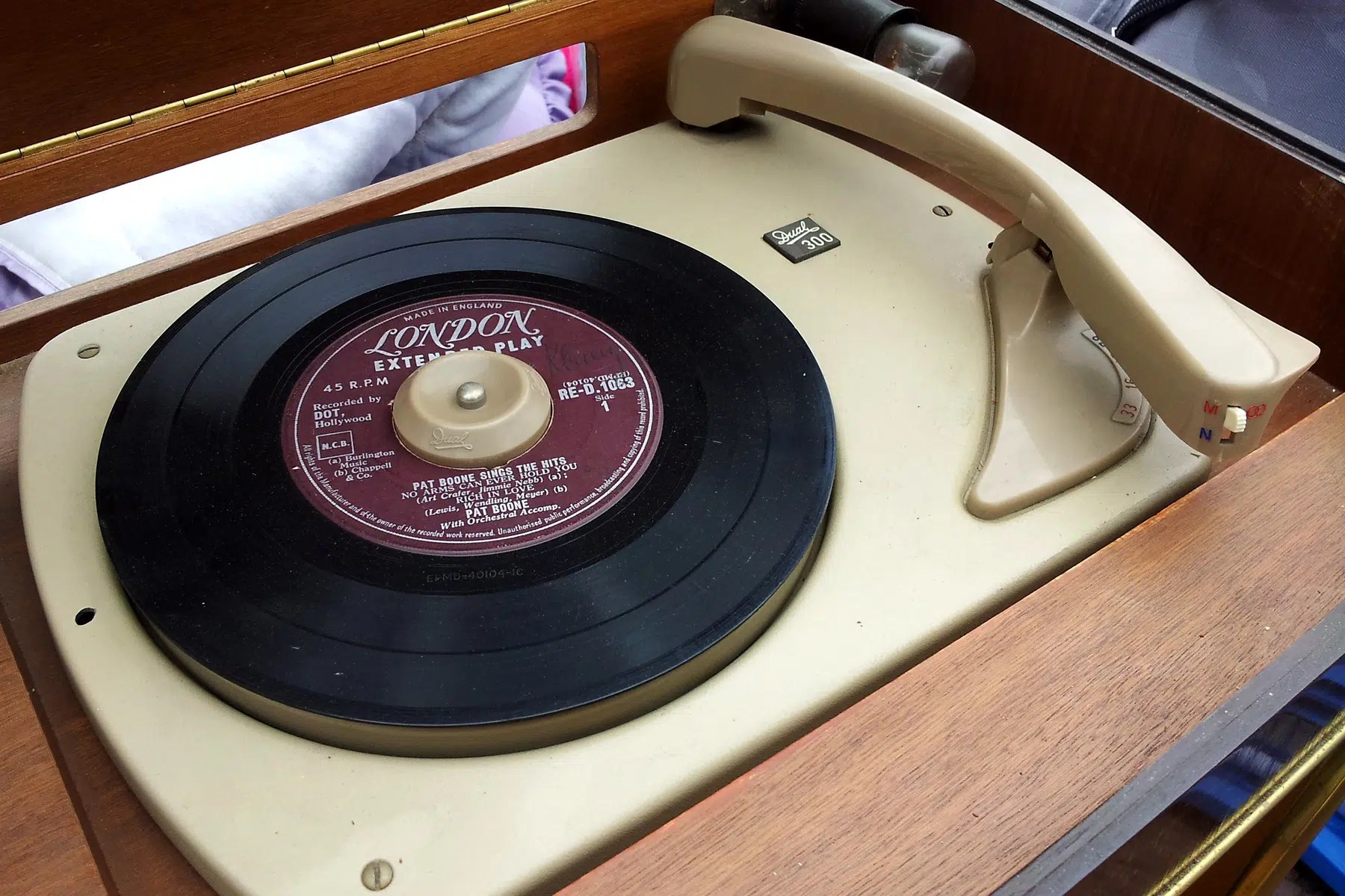 Comment savoir si un vinyle est rare ? Pays APT