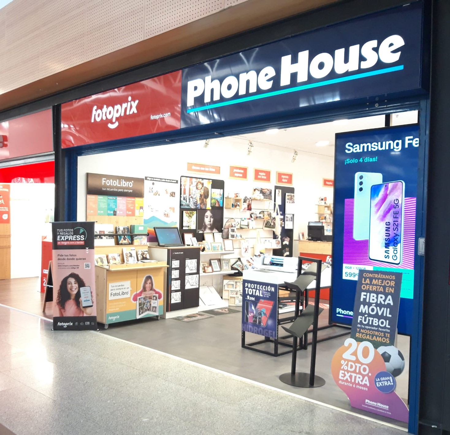 Phone House / Fotoprix Centro Comercial Luz de Castilla