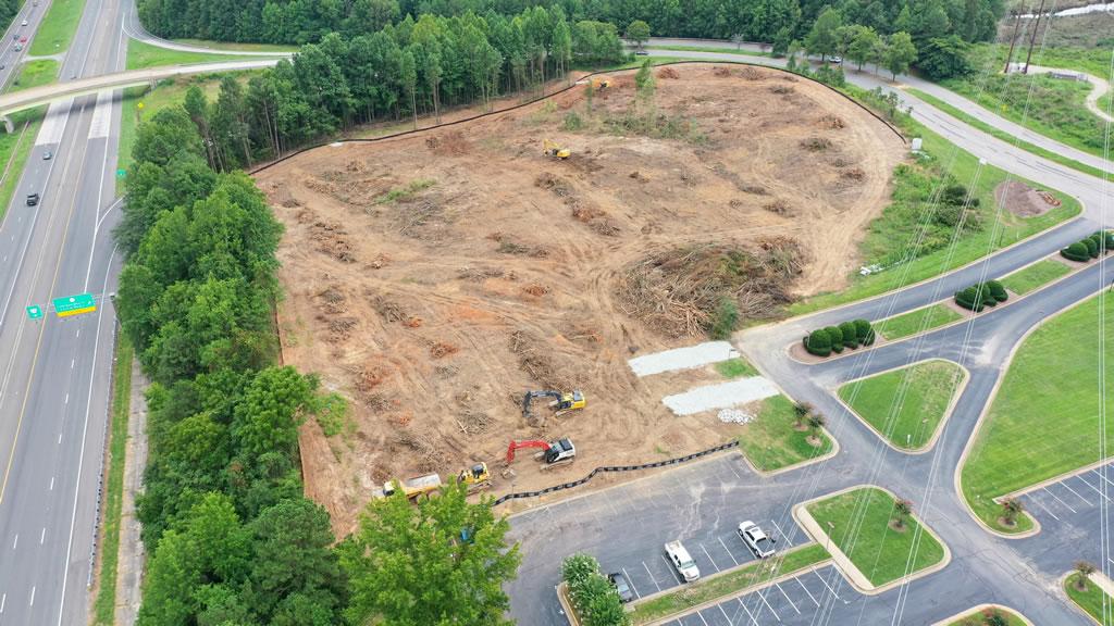 Commonwealth Apartments