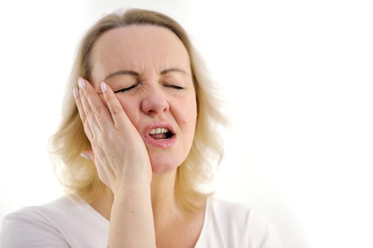 Why Do My Teeth Hurt When I Walk Or Run? (Causes & Treatments)