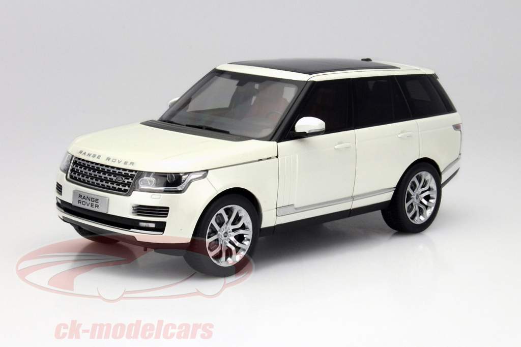 Range Rover from Welly in scale 118 a gem amongst the SUVs