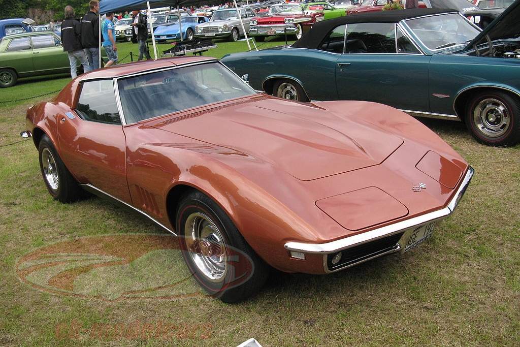Large model by GTSpirit Chevrolet Corvette C3 1968