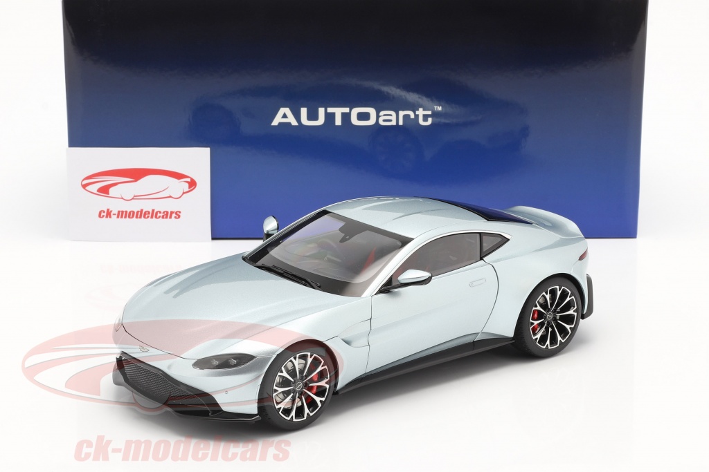 AUTOart 118 Aston Martin Vantage Baujahr 2019 skyfall silber 70276