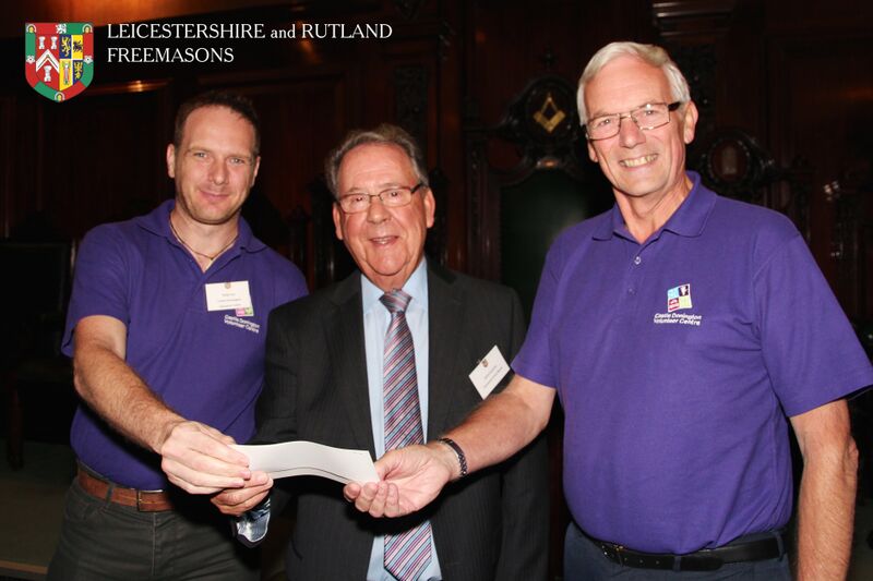 Leicestershire & Rutland Freemasons donate £1500 to CDVC Castle