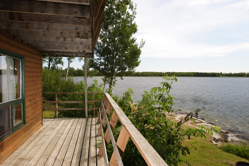 3 Bedroom Modern & Duplex Cabins Cedar Point Lodge Eagle Lake, Ontario