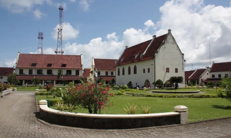 Benteng Fort Rotterdam Wisata Sejarah Di Kota Makassar Celebes Id