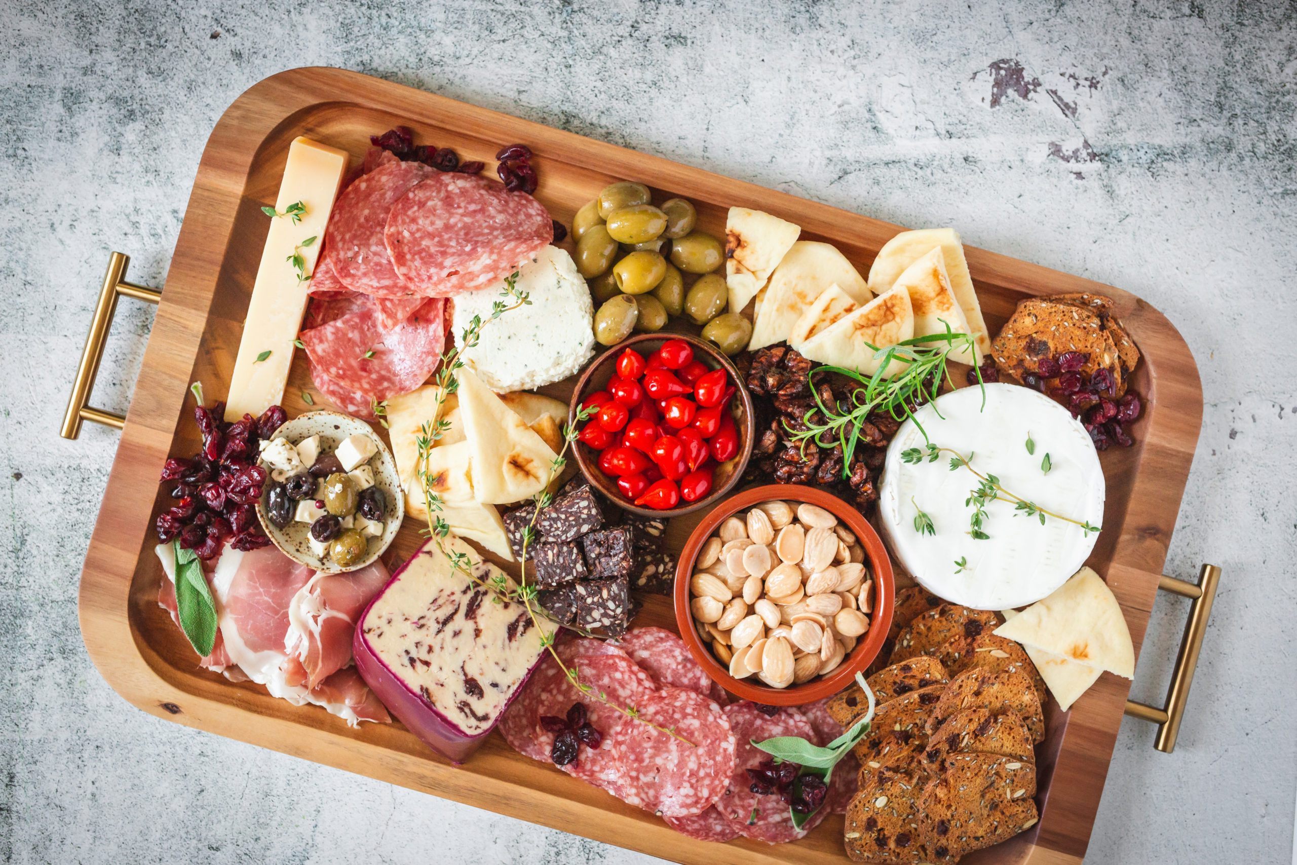 How to Put Together A Delicious and Simple Charcuterie Board