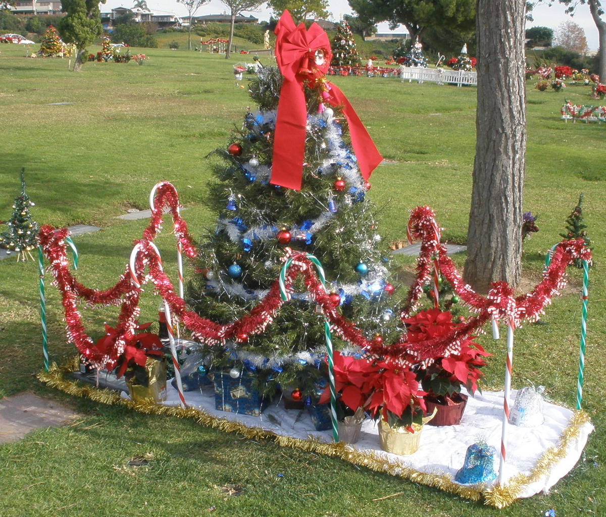 Christmas Decor For Graves Christmas Day