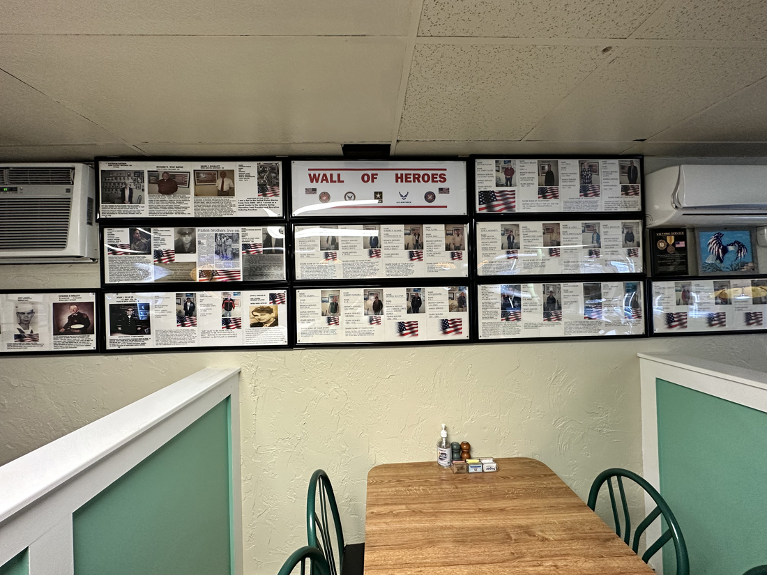 Winthrop Center Cafe Restaurant, Diner Breakfast, Lunch, Dinner