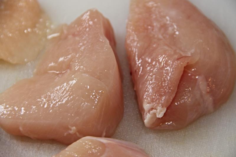 Tips on How to Dispose of Raw Chicken Breast Gone Bad Cenza