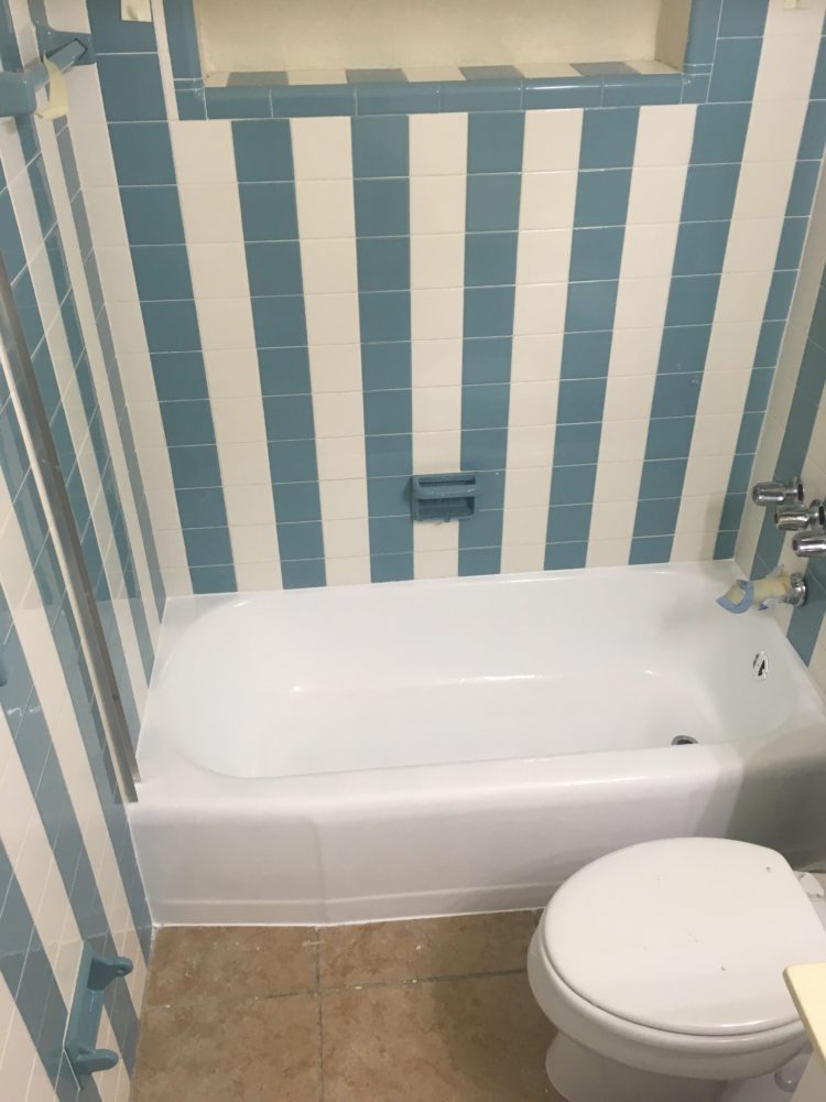 Tub Regazing CE Bathtub Refinishing service Miami Florida