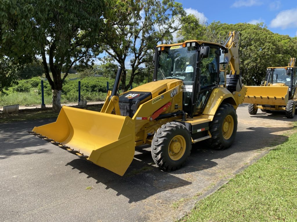 RETROESCAVADEIRA CAT 416F2 BHL 01 CESEM Locação de Equipamentos