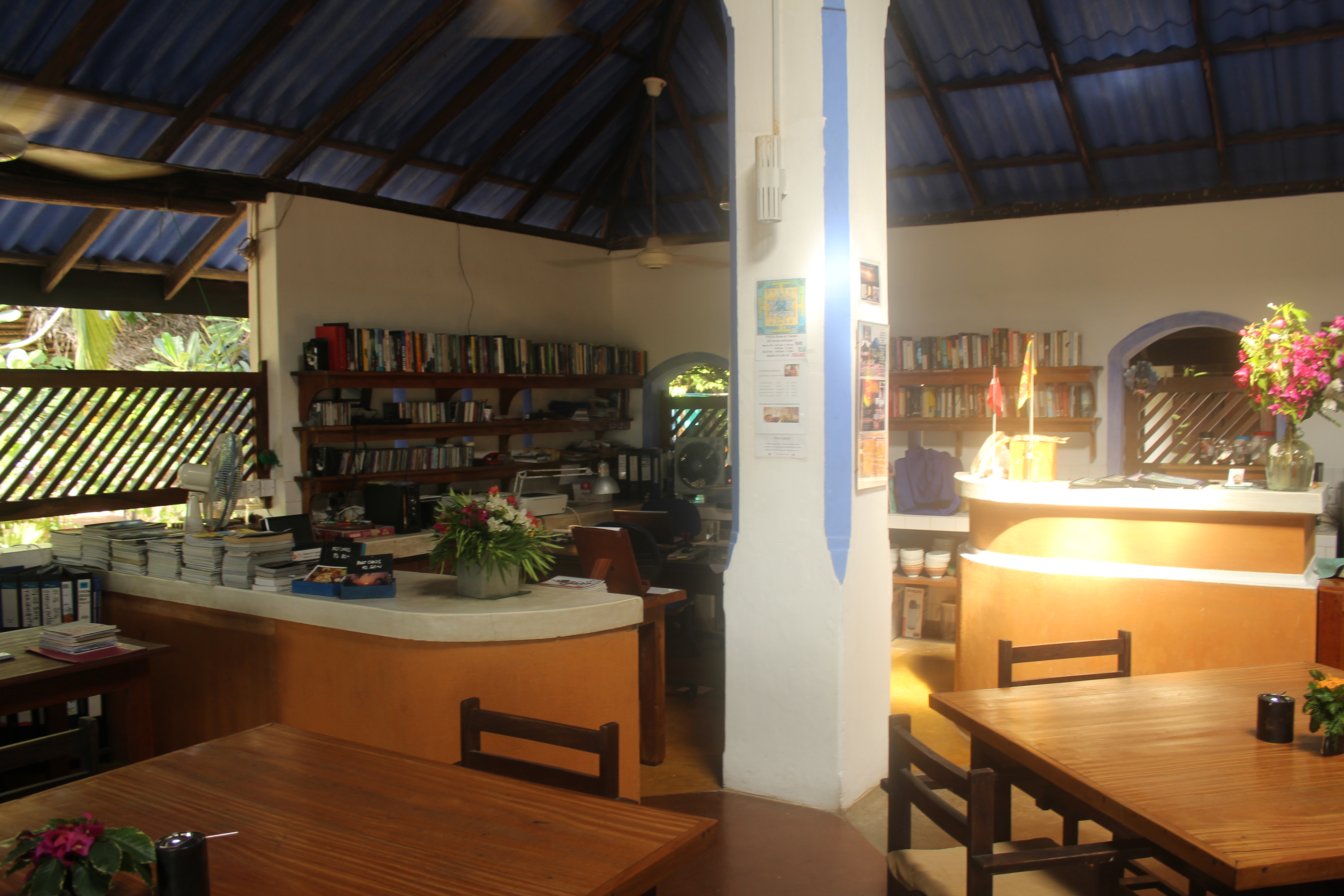 Stardust Beach Hotel Ceylon Summer