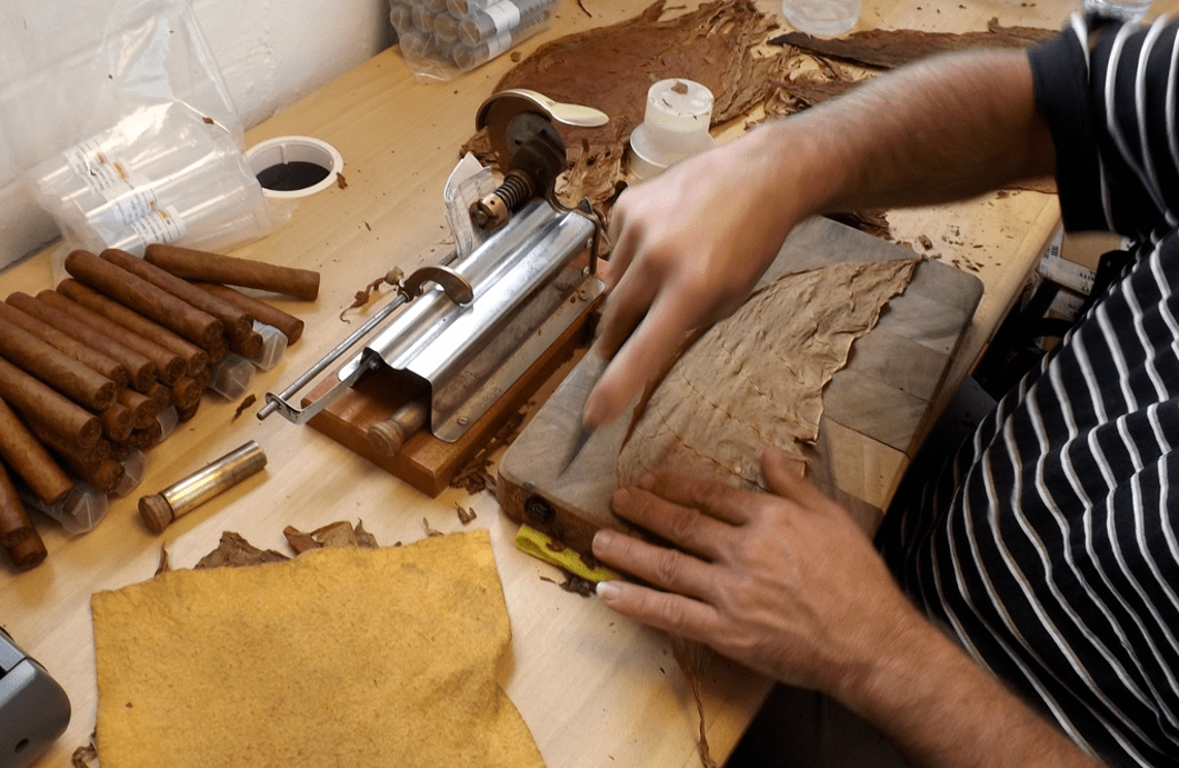 5 Things you need to know about... how cigars are rolled.