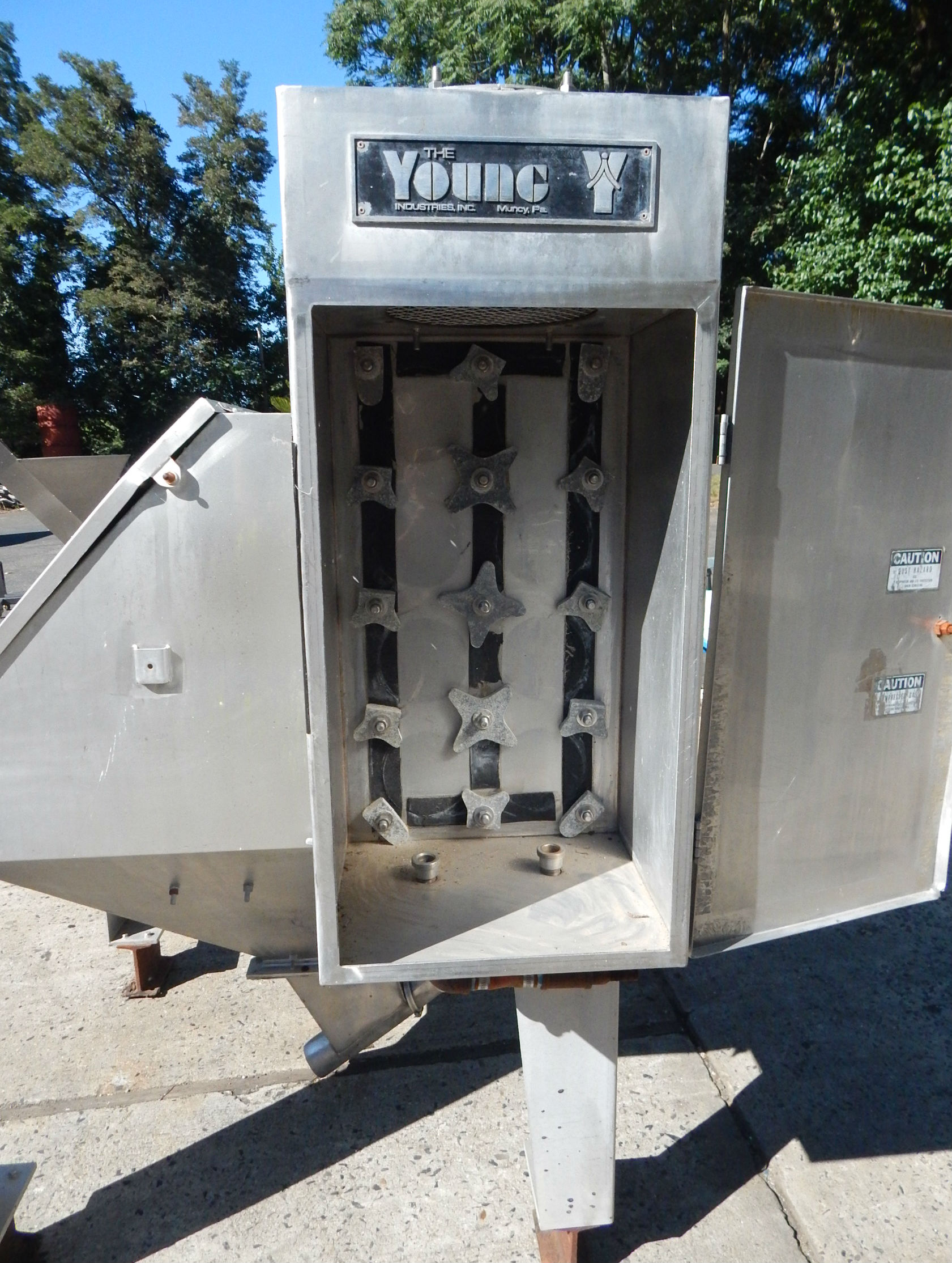 Young Industries Ss Dump Hopper 71101 Hoppers/bins Champion Trading