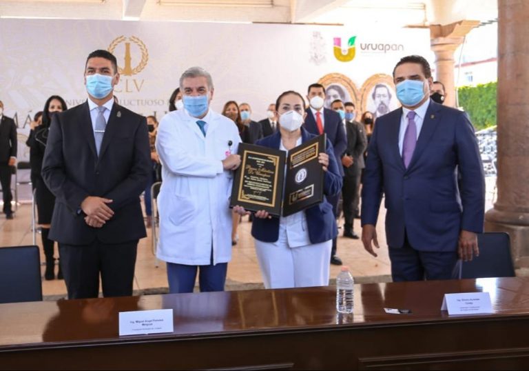 Entregan Presea Mártires de Uruapan 2020 a Instituciones de Salud