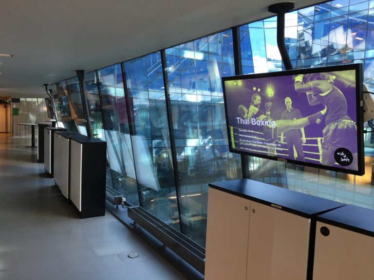 5 Digital Signage Applications to Improve Your Workspace ChargeSpot