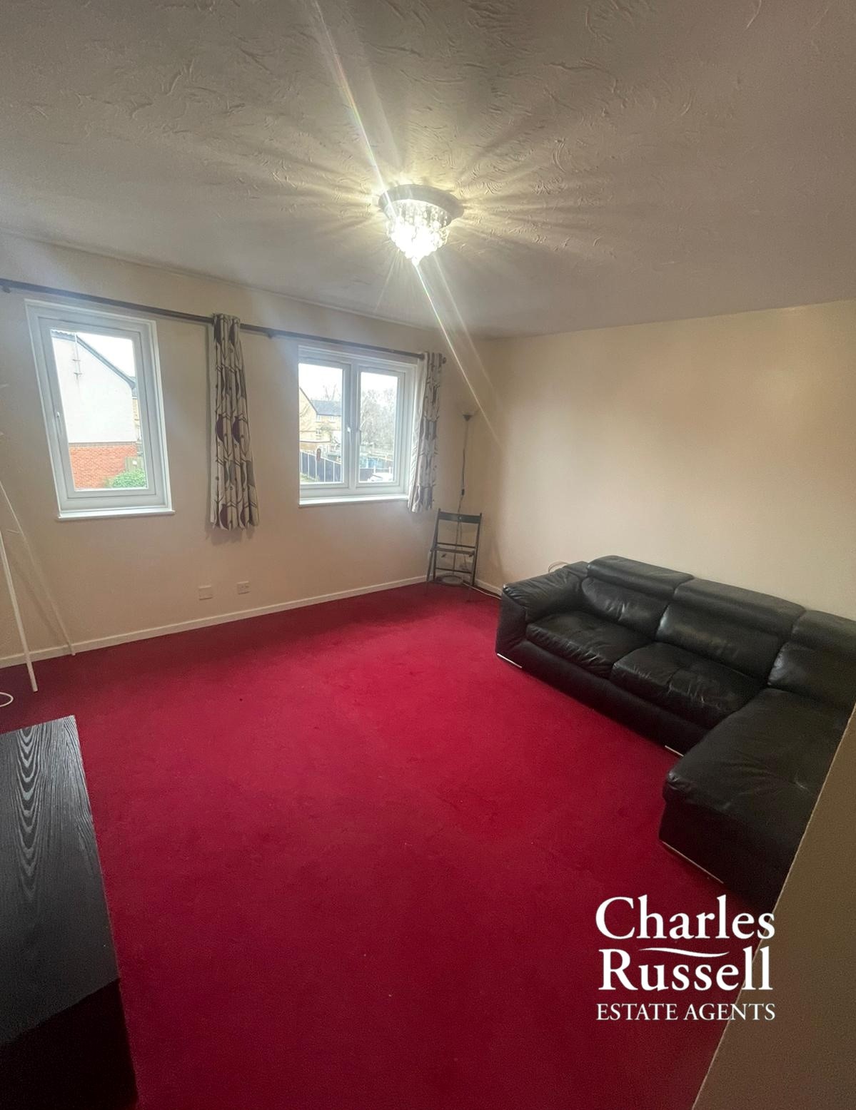 1 Bed First Floor Flat, Northolt, UB5 Charles Russell Estate Agents