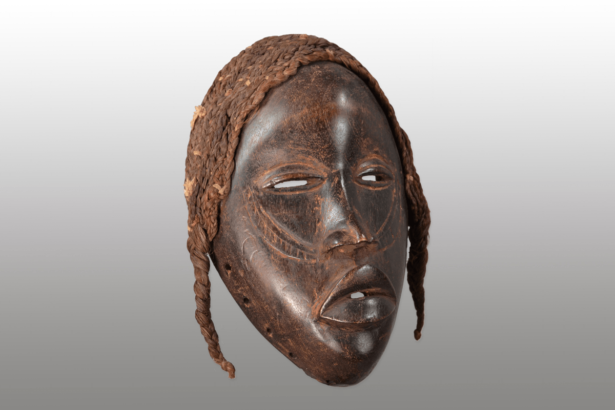 African art gallery at Charles Jones African Art offers appraisals of