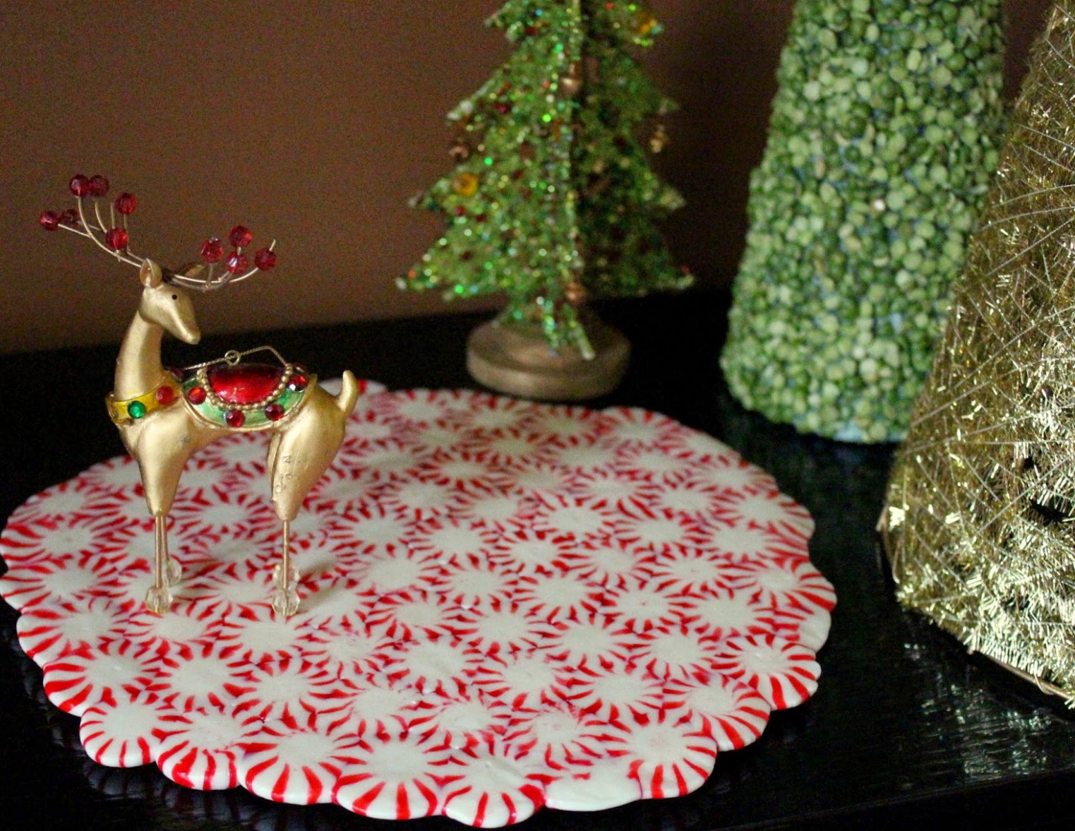 Easy & Inexpensive Peppermint Plates! Charlotte Parent