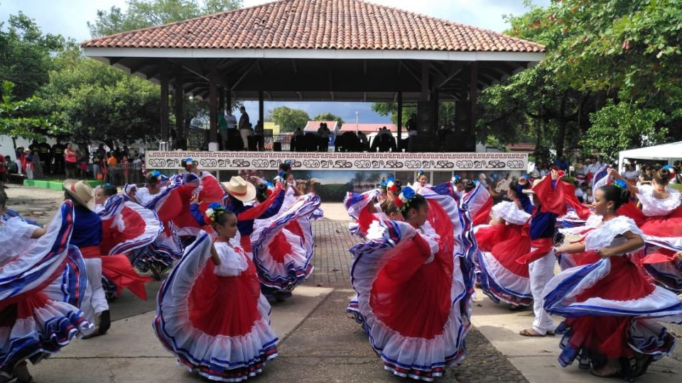 BAILES FOLCLORICOS DE COSTA RICA