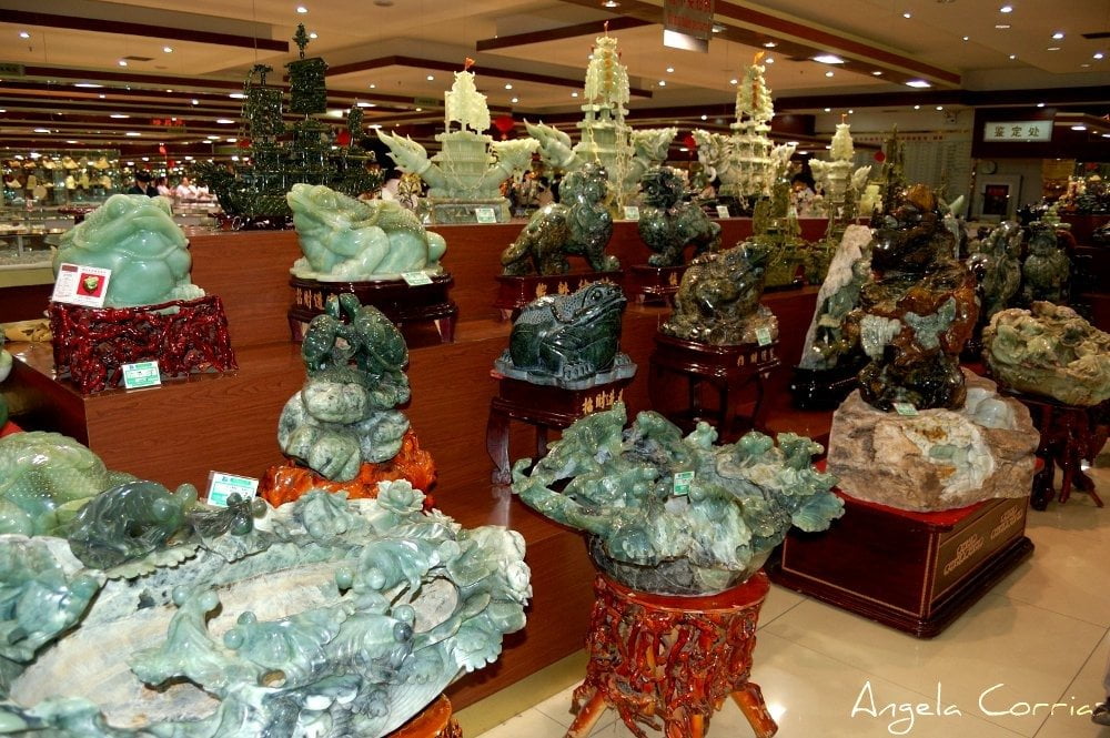 Shopping in Shanghai, or the art of bargaining. Tips and tricks