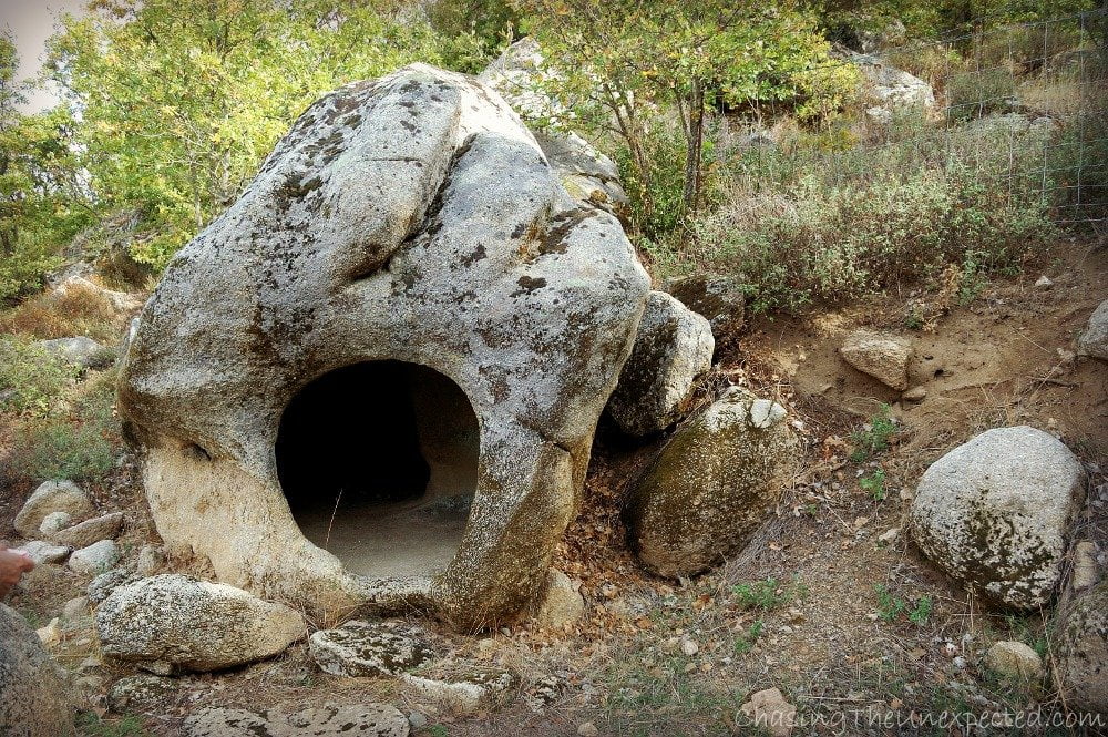 Fairies' houses and giants' tombs, strolling around Mamoiada