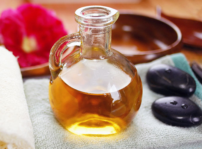 Homemade body oil for dry skin from Province Apothecary Chatelaine