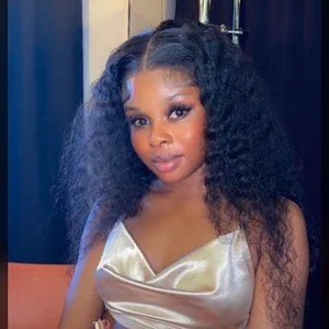 Chatkk profile of queen tina from Nigeria