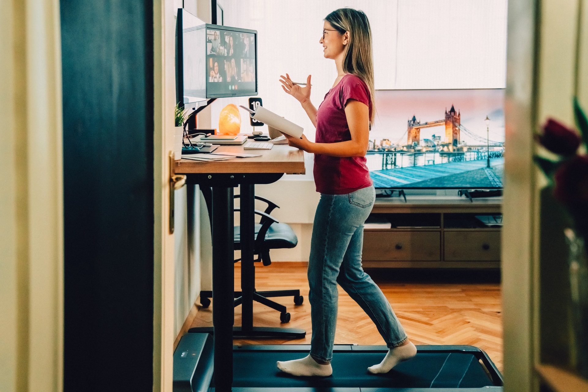 7 Treadmill Desks To Help You Stay In Shape This Winter ChatterSource