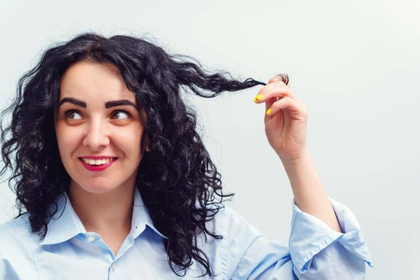 The 9 Best Combs For Curly Hair [ByeBye Tangles!]