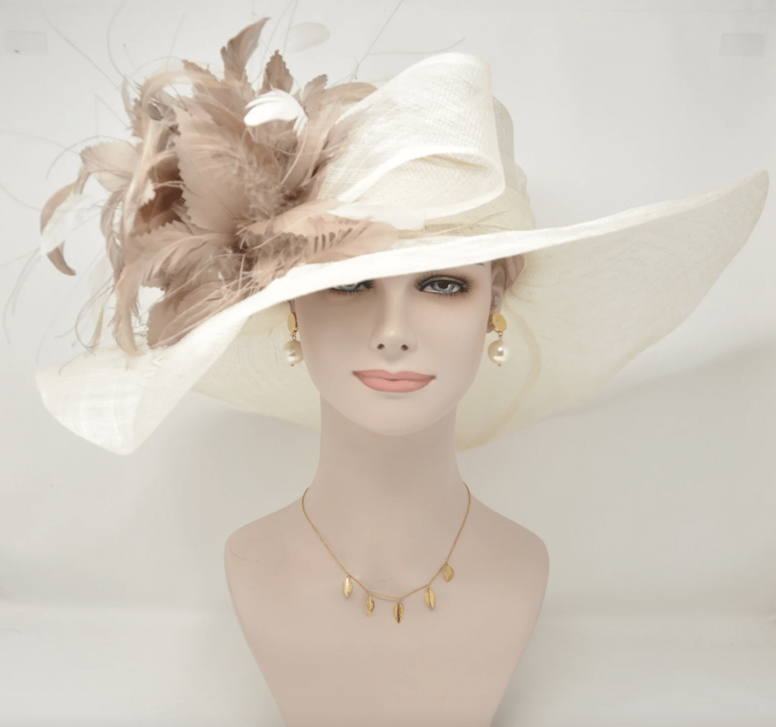 Kentucky Derby Attire 12 Of The Best Items To Spruce Up Your Outfit