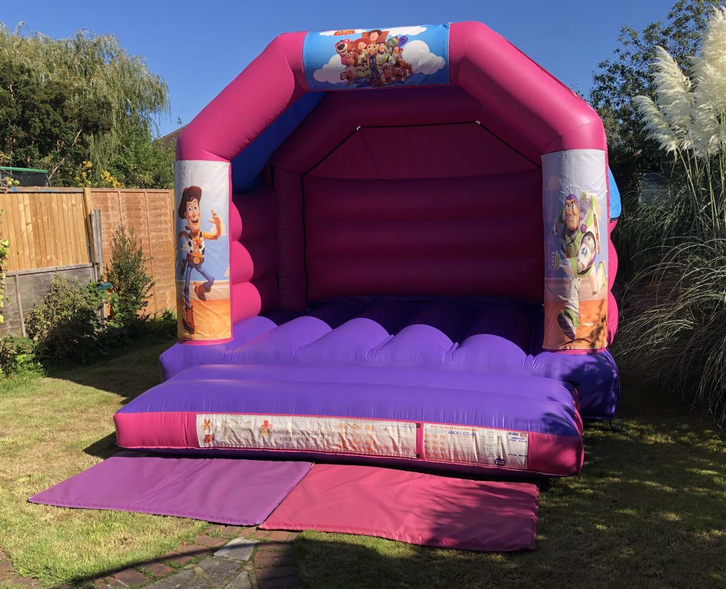 Rent a bouncy castle Cheam Bouncy Castles Sutton