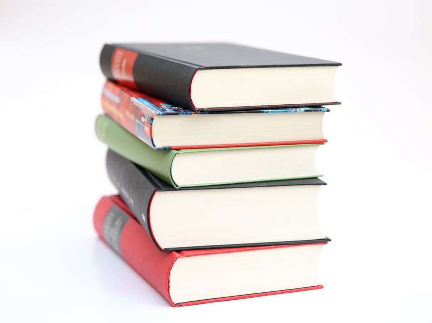 Should You Buy From a Used Textbook Store? What You Need to Know