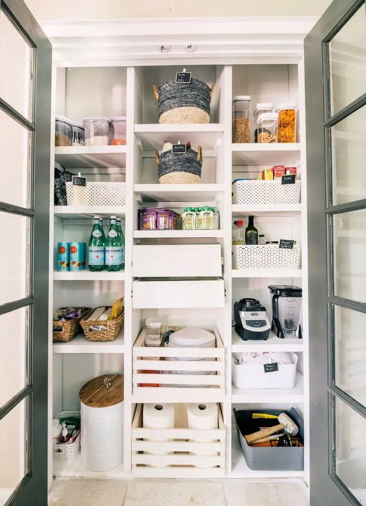 25 DIY Pantry Shelves to Construct Yourself