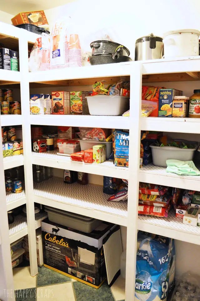25 DIY Pantry Shelves to Construct Yourself