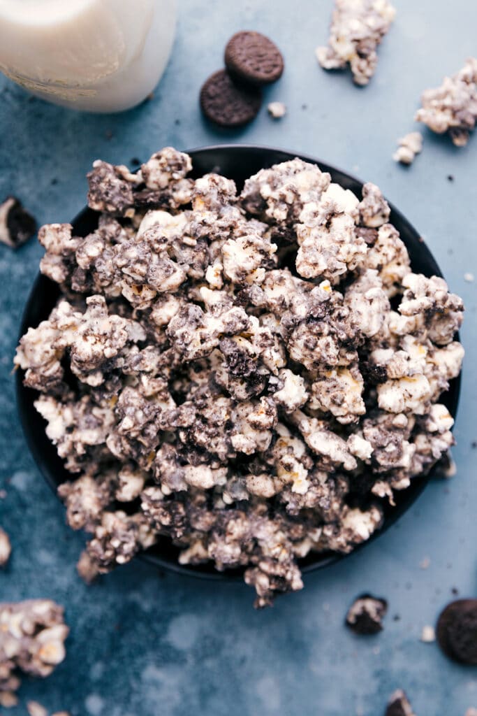 Oreo Popcorn (4 Ingredients!) Chelsea's Messy Apron